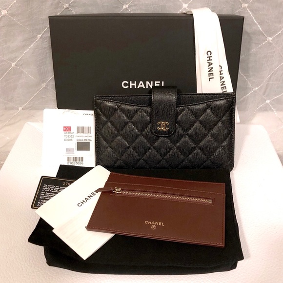 CHANEL Handbags - 🚫SOLD🚫Chanel Black Caviar Pouch with Insert